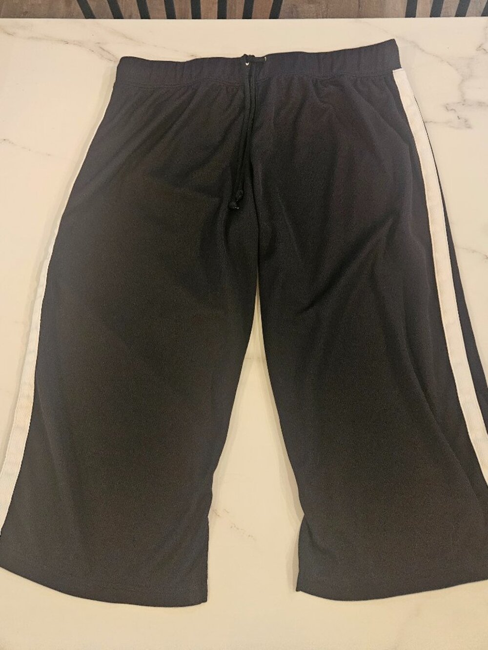Jockey Sport Women's XL Black Capri Athletic Pants White Side Stripe